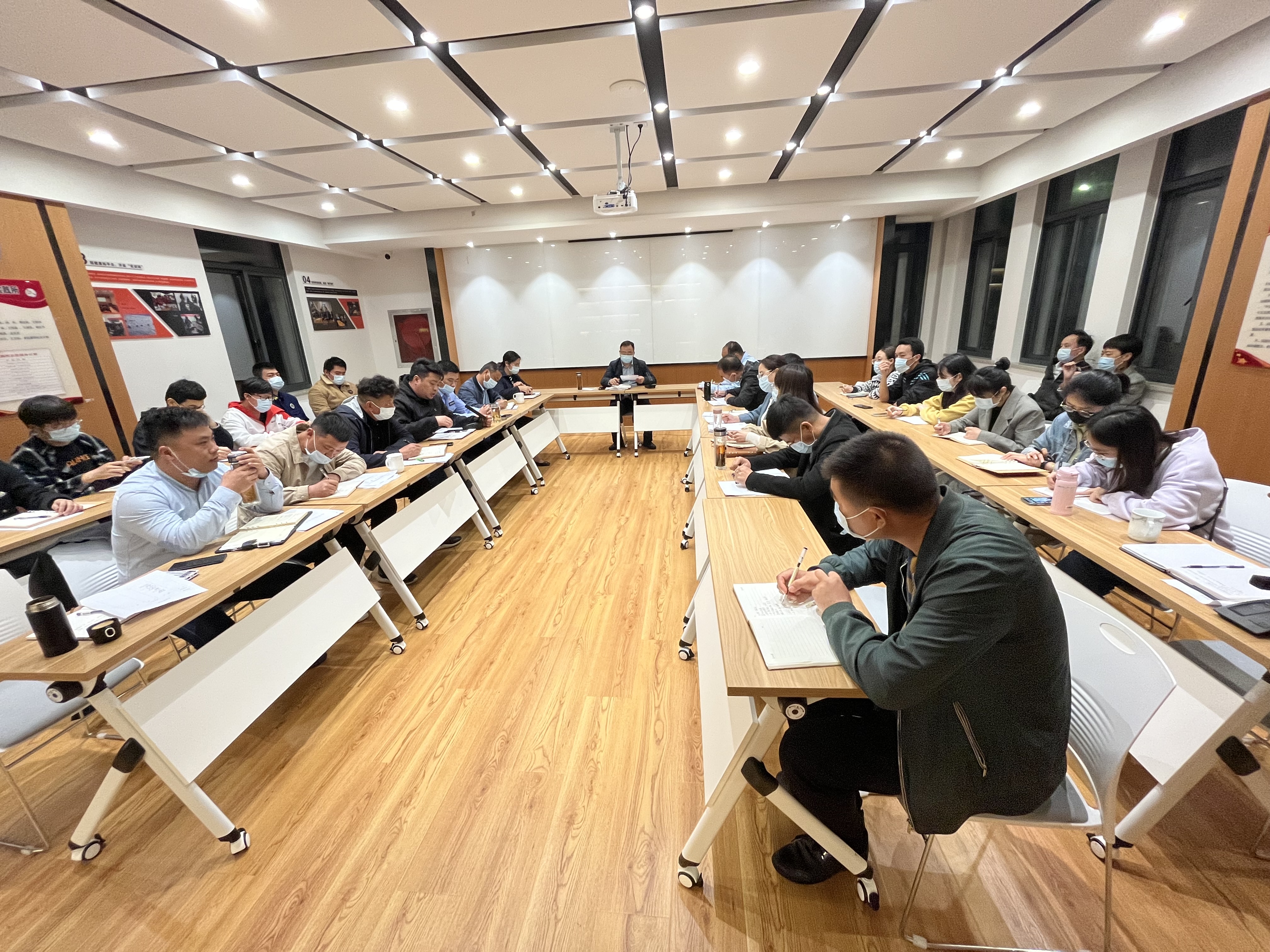 会场.jpg 会场.jpg