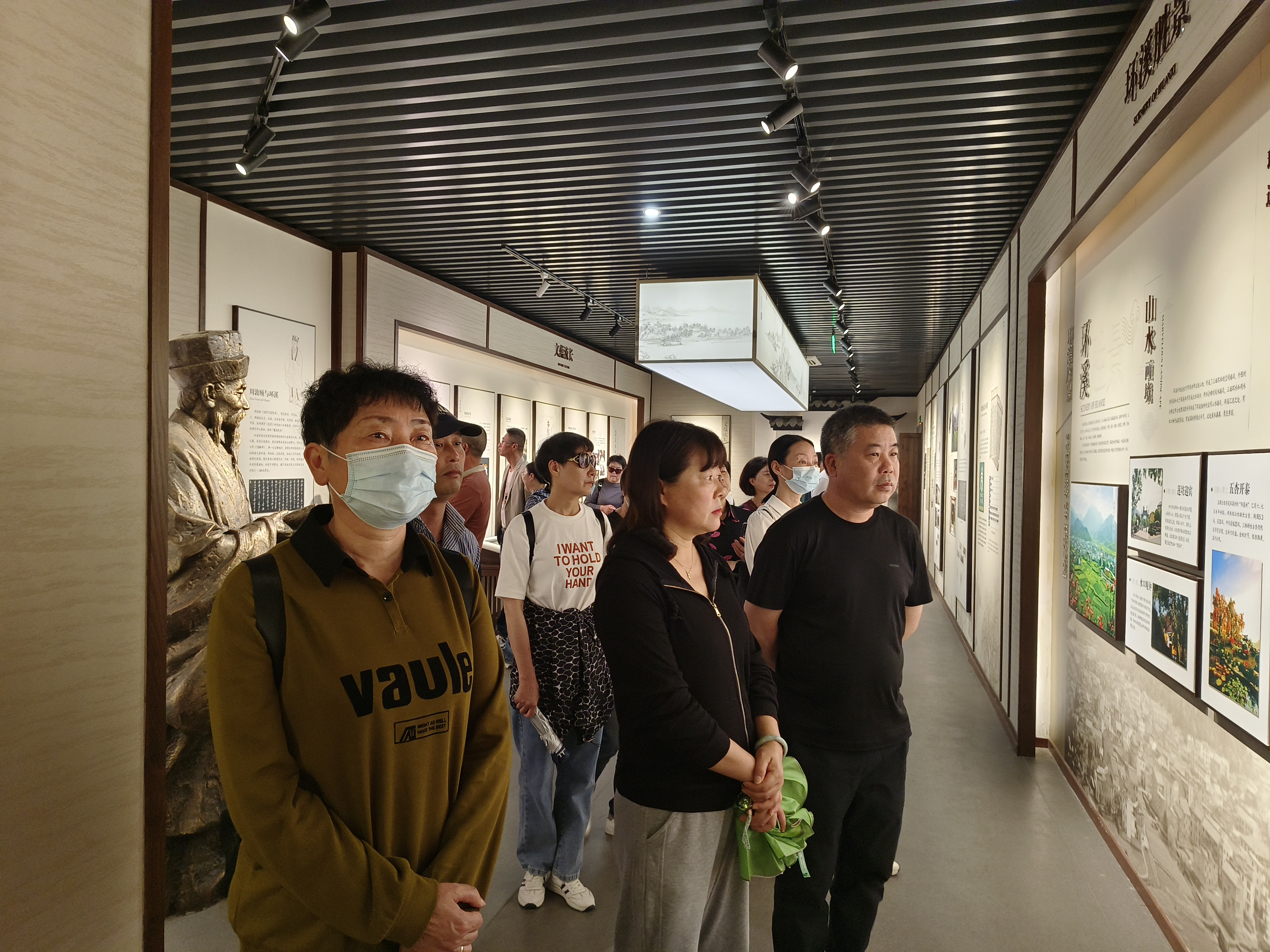 现场观摩2.jpg 现场观摩2.jpg